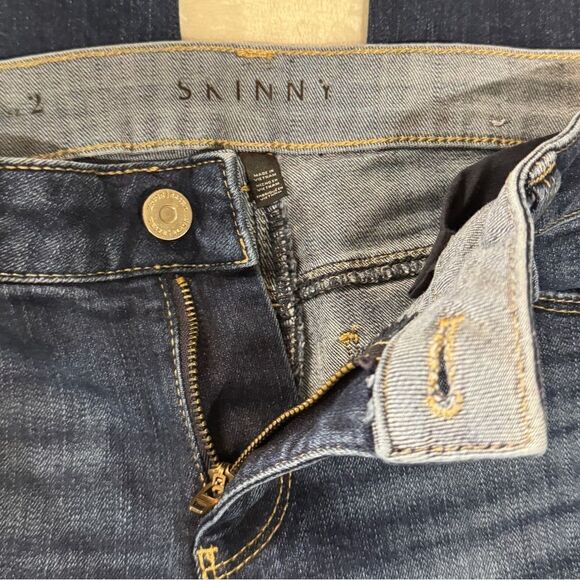 White House Black‎ Market Skinny Jeans With sequins under distressing! Size 2 - Picture 6 of 8